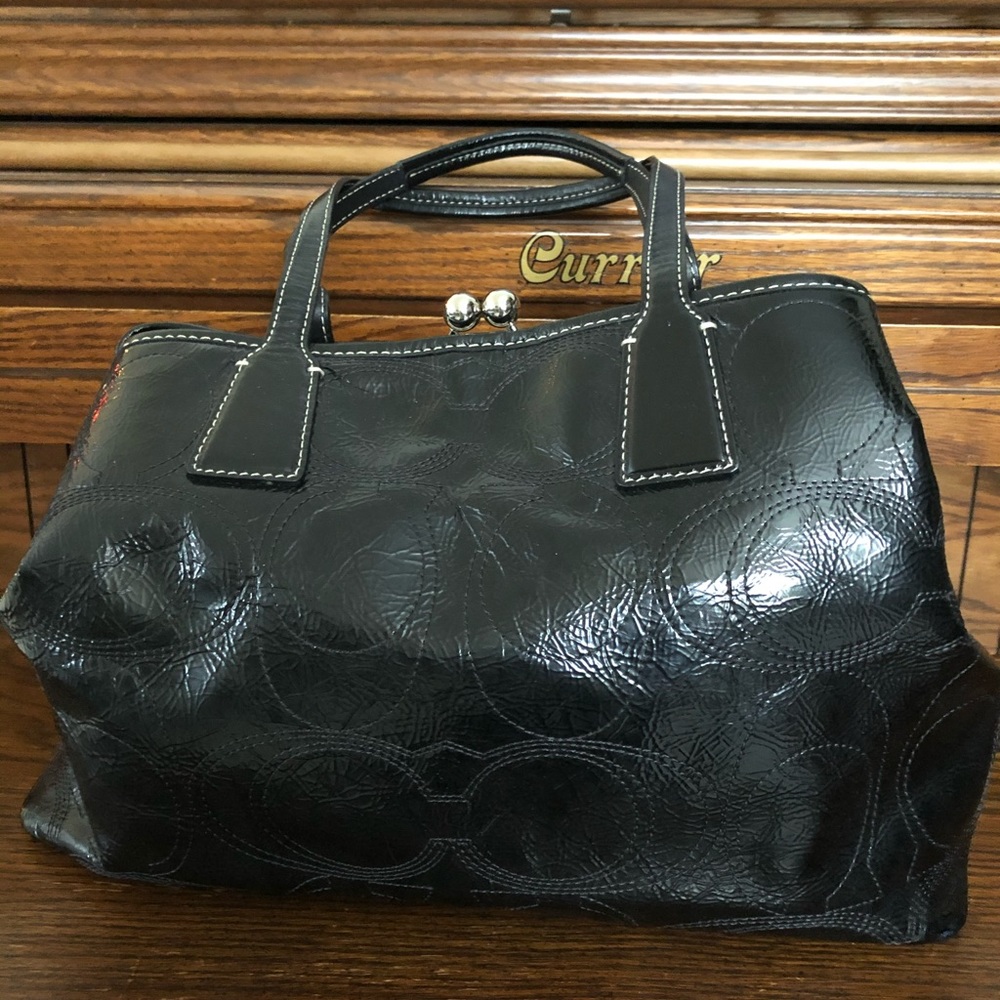 Nwotpatent Leather Signature C Pattern Coach Purse - image 2